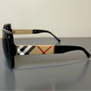Burberry sunglasses with case